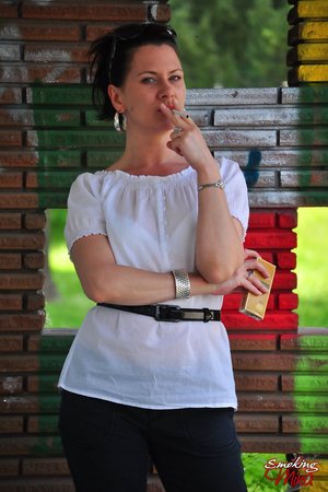 Smoking Mina are proud to present you with xxx pictures featuring Mina exhibit sexy body