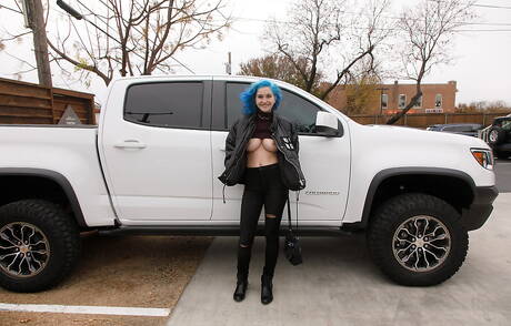 Zishy xxx pics collection featuring Skye Blue has a nice shape