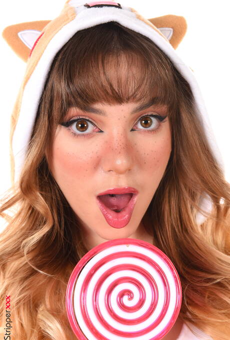 Istripper xxx photo collection featuring Paola Hard in toying twat porn scene